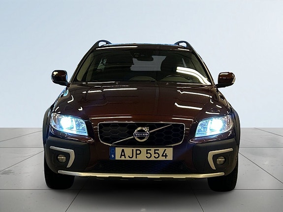 Volvo XC70 2 of 5