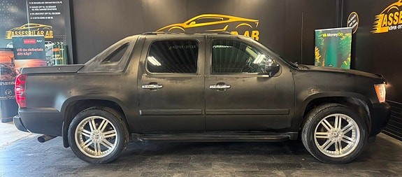 Chevrolet Avalanche 12 of 22