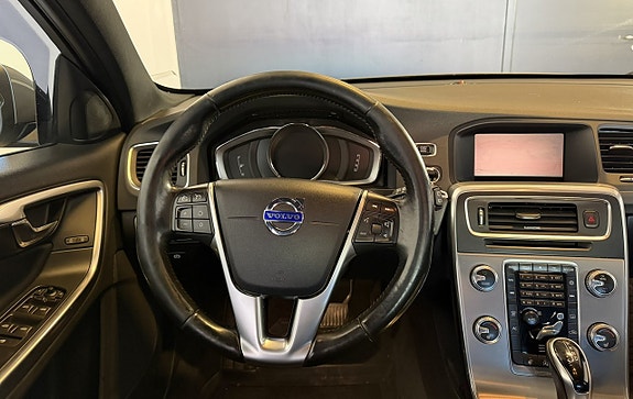 Volvo V60 8 of 12
