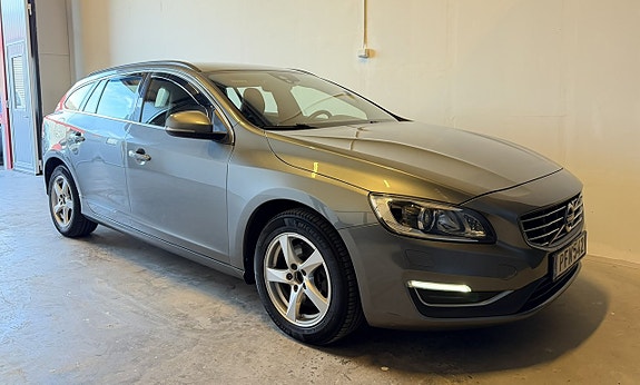 Volvo V60 7 of 12