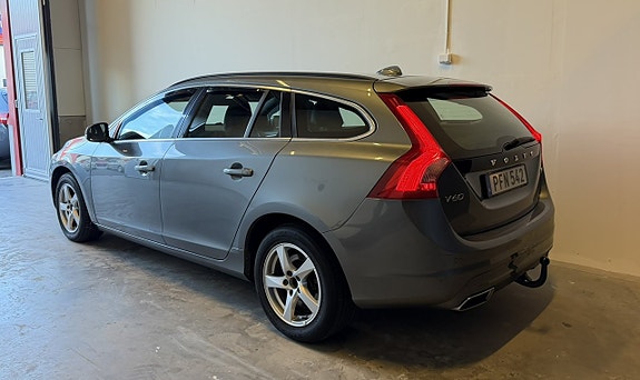 Volvo V60 4 of 12