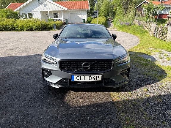 Volvo S60 3 of 5