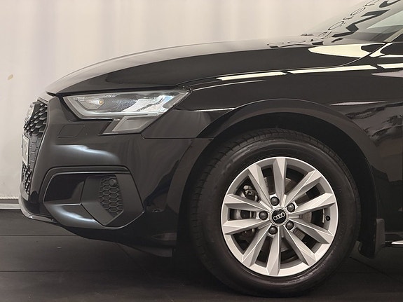 Audi A3 8 of 16