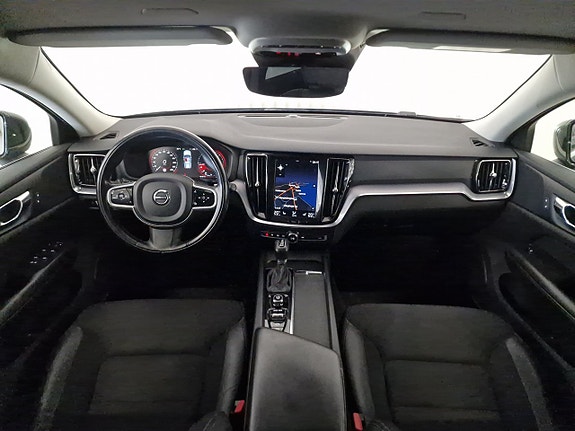 Volvo V60 12 of 22