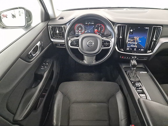 Volvo V60 13 of 22