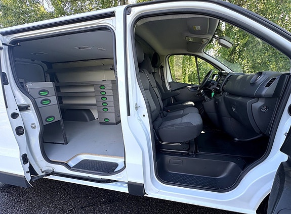 Renault Trafic 6 of 17