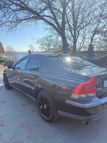 Volvo S60 3 of 5