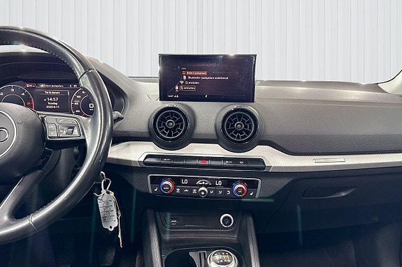 Audi Q2 10 of 18