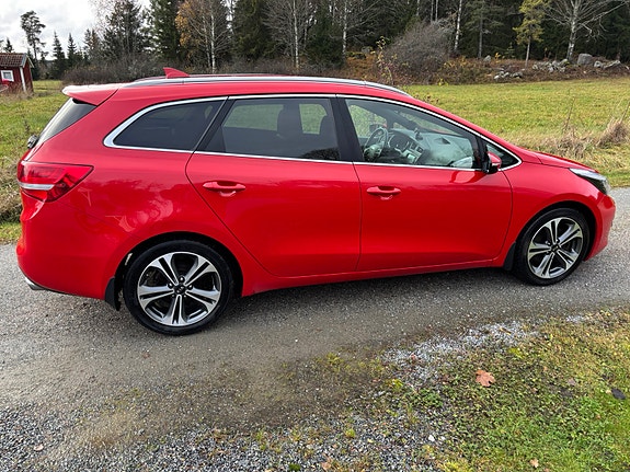 Kia Ceed 3 of 5