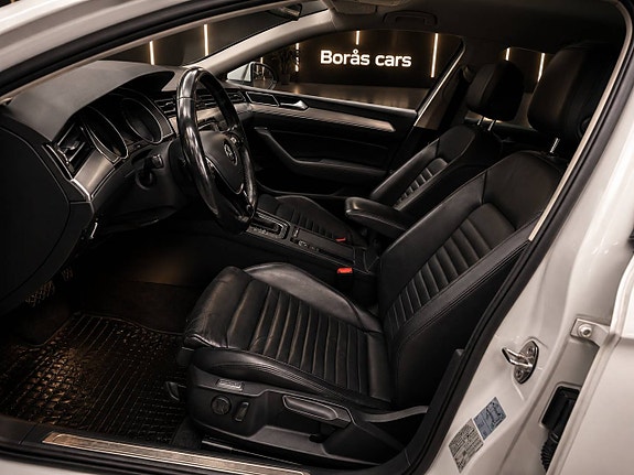 Volkswagen Passat 8 of 17