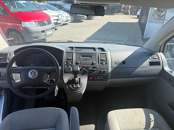 Volkswagen Transporter 2 of 5