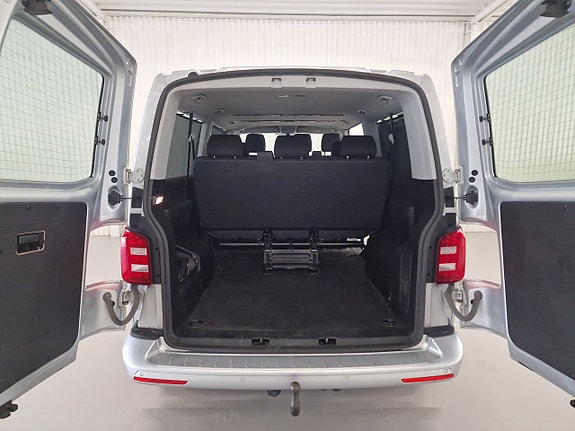 Volkswagen Caravelle 9 of 20