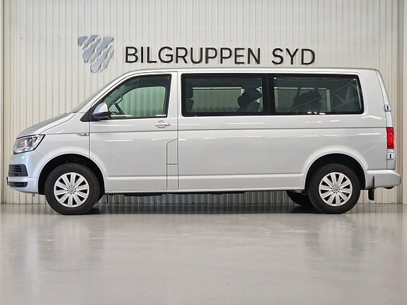 Volkswagen Caravelle 5 of 5