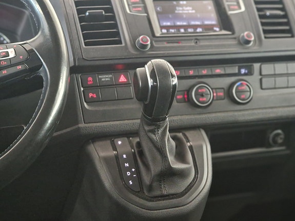 Volkswagen Caravelle 13 of 20