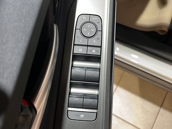 Subaru Solterra 9 of 20