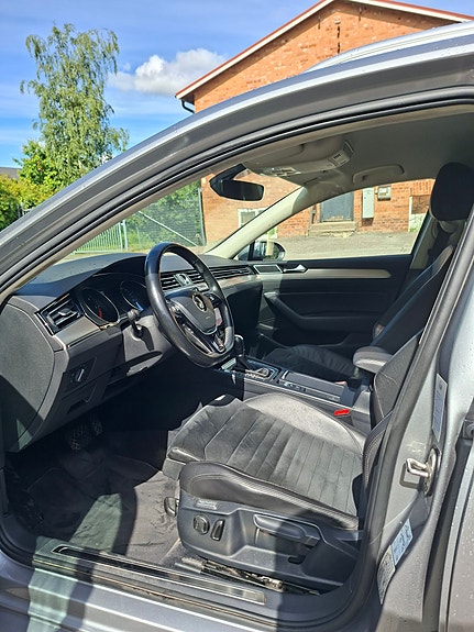 Volkswagen Passat 4 of 5