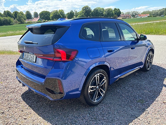 BMW X1 4 of 5