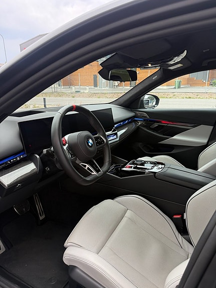 BMW M5 3 of 29