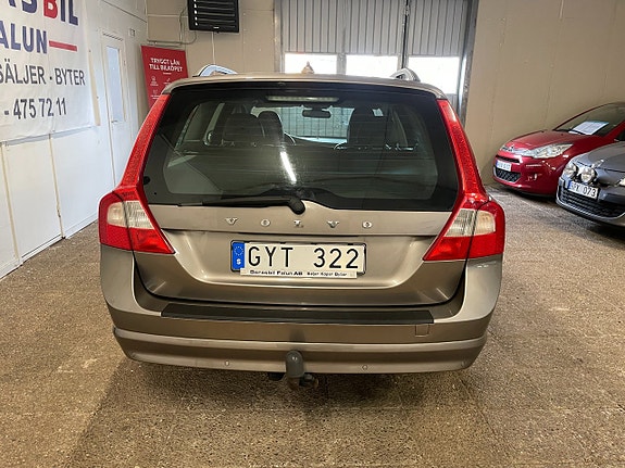 Volvo V70 3 of 21