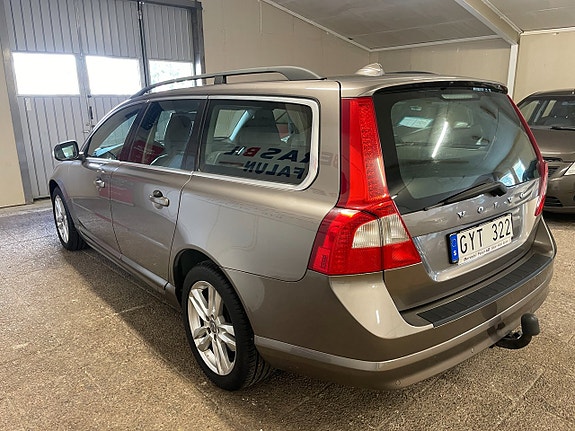 Volvo V70 6 of 21