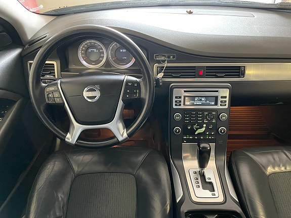 Volvo V70 10 of 21