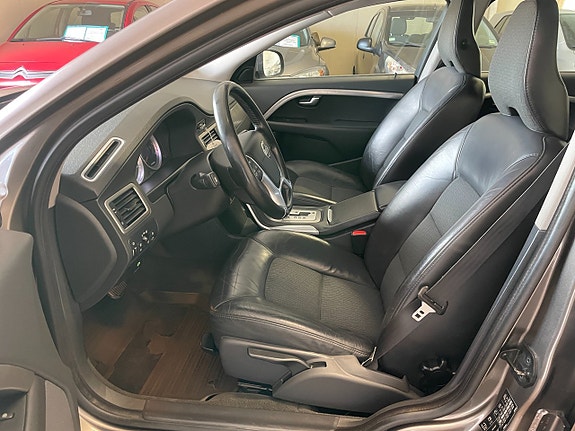 Volvo V70 8 of 21