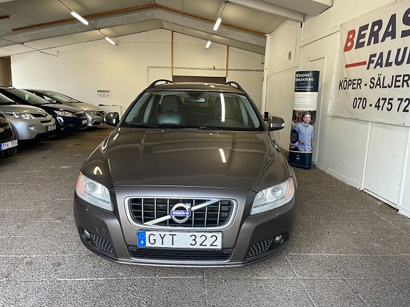Volvo V70 4 of 21