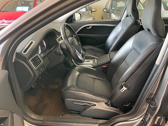 Volvo V70 7 of 21