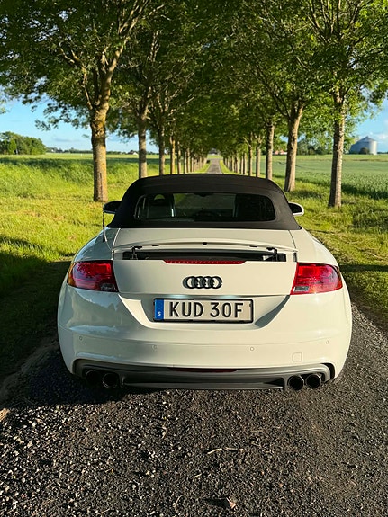 Audi TT 3 of 5