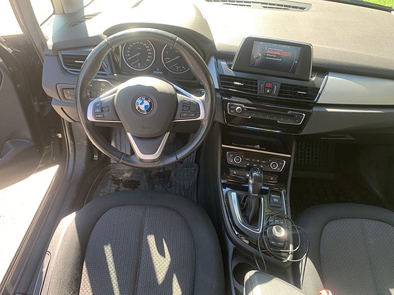 BMW 218i 7 of 7