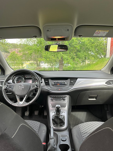 Opel Astra 4 of 5
