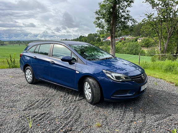 Opel Astra 2 of 5