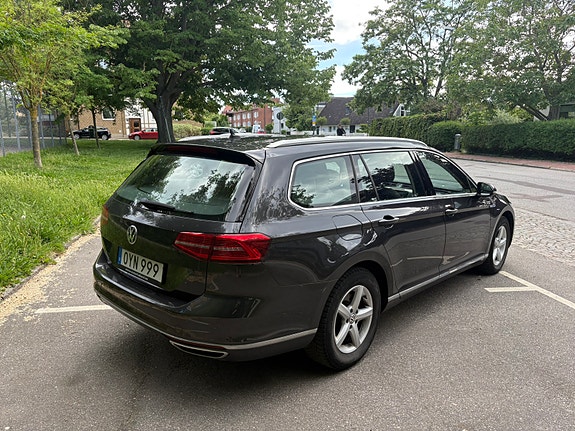 Volkswagen Passat 3 of 5