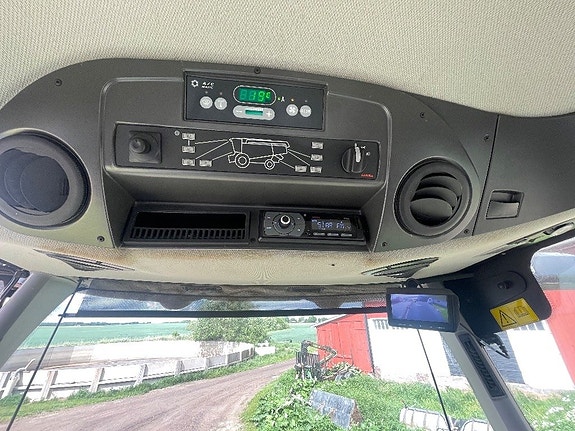 CLAAS Lexion 660 TT 10 of 21
