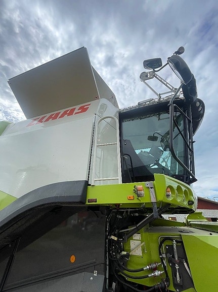 CLAAS Lexion 660 TT 5 of 5