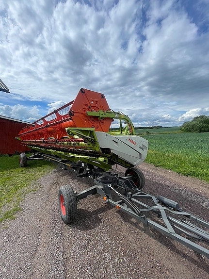 CLAAS Lexion 660 TT 16 of 21
