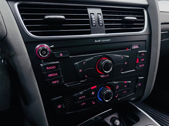 Audi A4 15 of 19