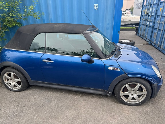 MINI Cooper S 3 of 4