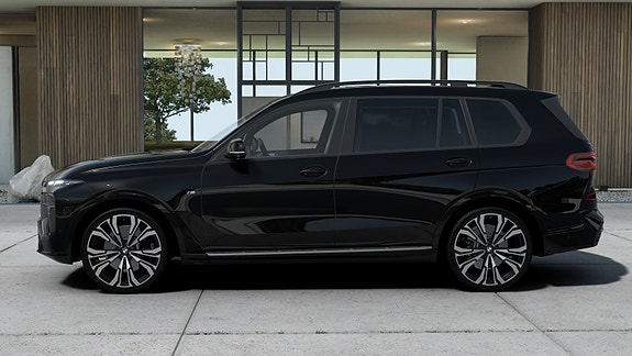 BMW X7 4 of 5