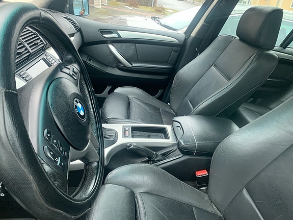BMW X5 3 of 4