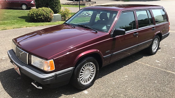 Volvo 940 2 of 4
