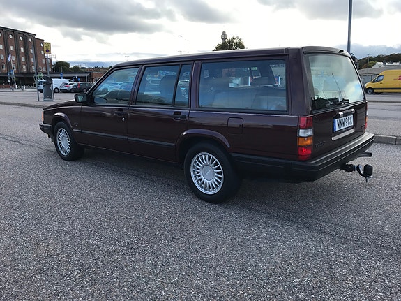 Volvo 940 3 of 4
