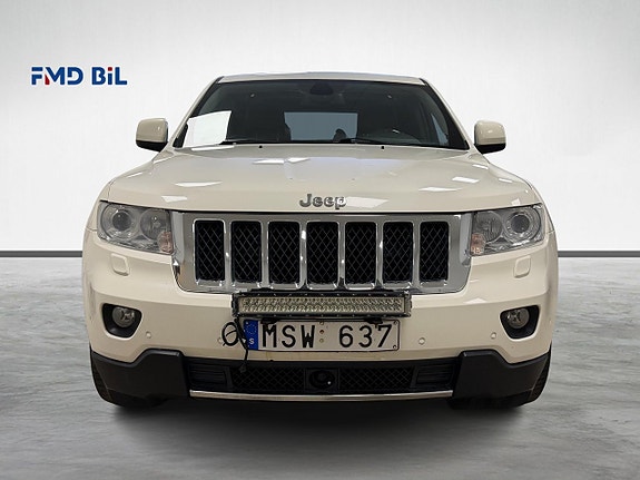 Jeep Grand Cherokee 3 of 30