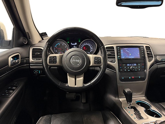Jeep Grand Cherokee 10 of 30