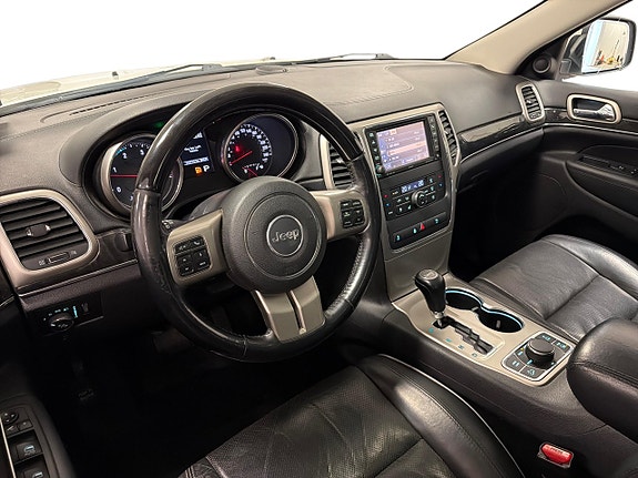 Jeep Grand Cherokee 8 of 30