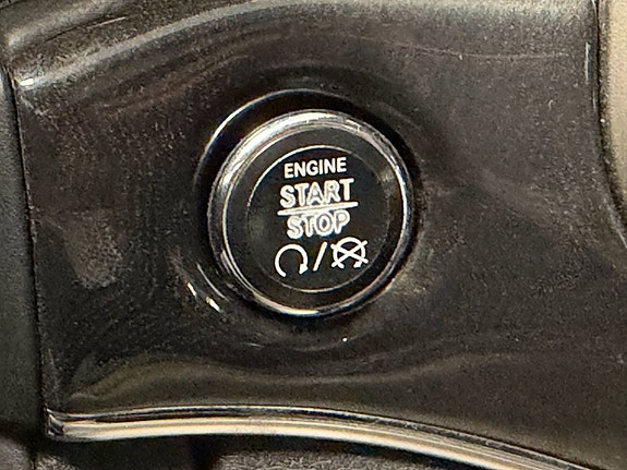 Jeep Grand Cherokee 21 of 30