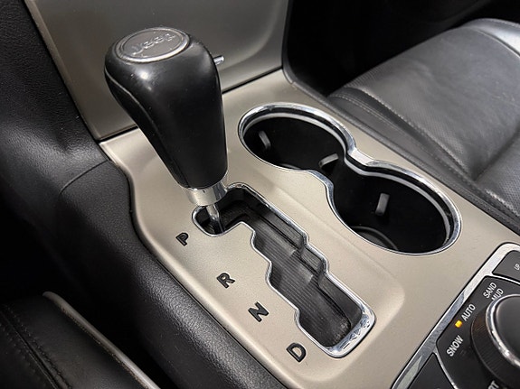Jeep Grand Cherokee 15 of 30