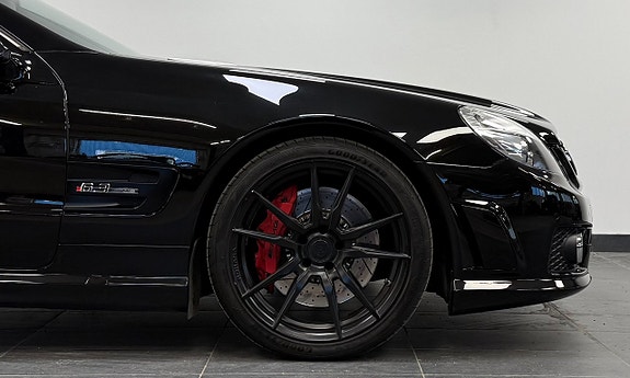 Mercedes-Benz SL63 4 of 5
