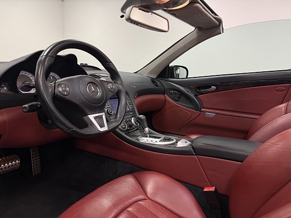 Mercedes-Benz SL63 9 of 23