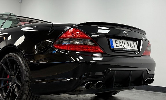 Mercedes-Benz SL63 8 of 23